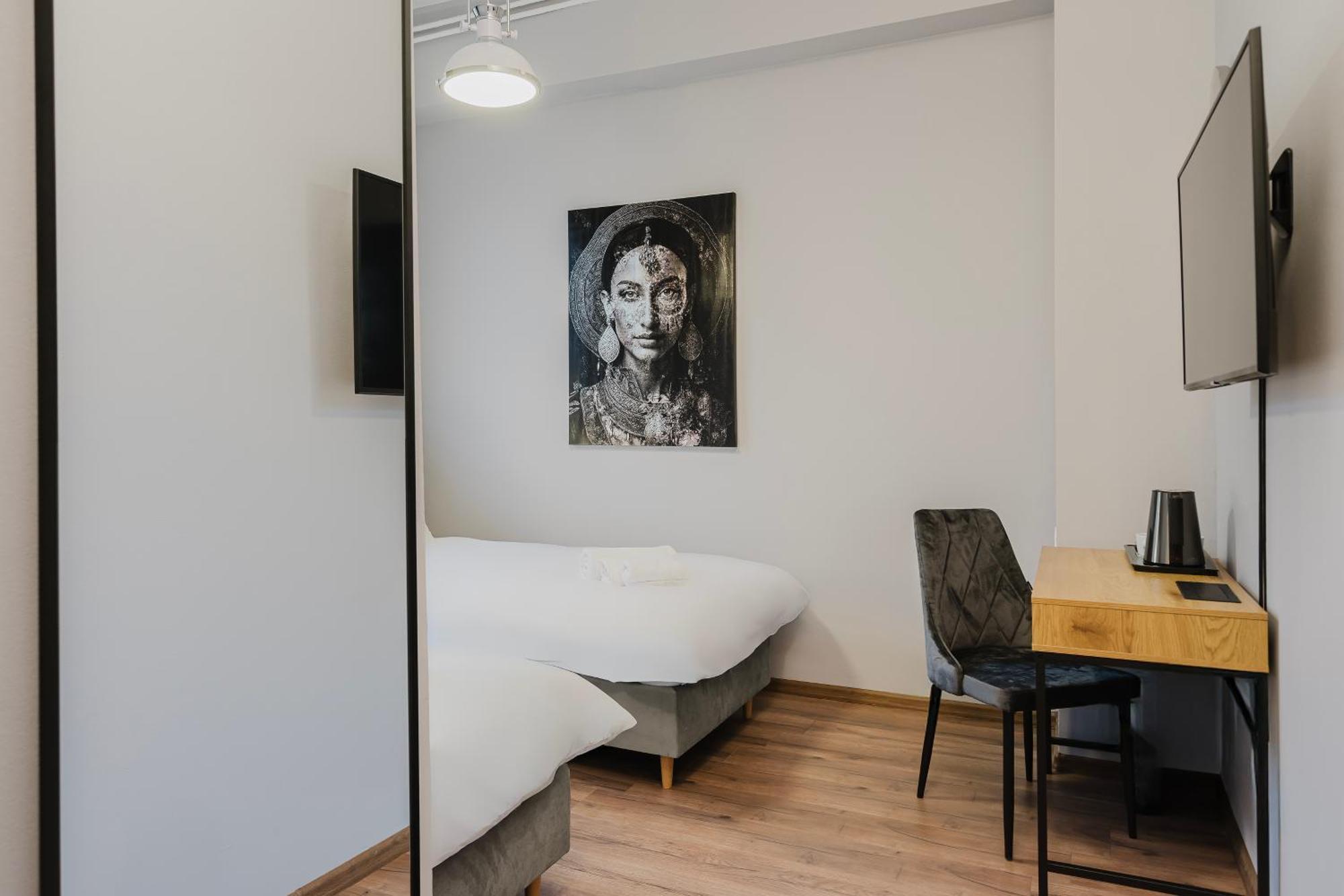 Hala Hostel - Pokoje Na Wylacznosc Tuz Przy Dworcu Gdynia Zewnętrze zdjęcie