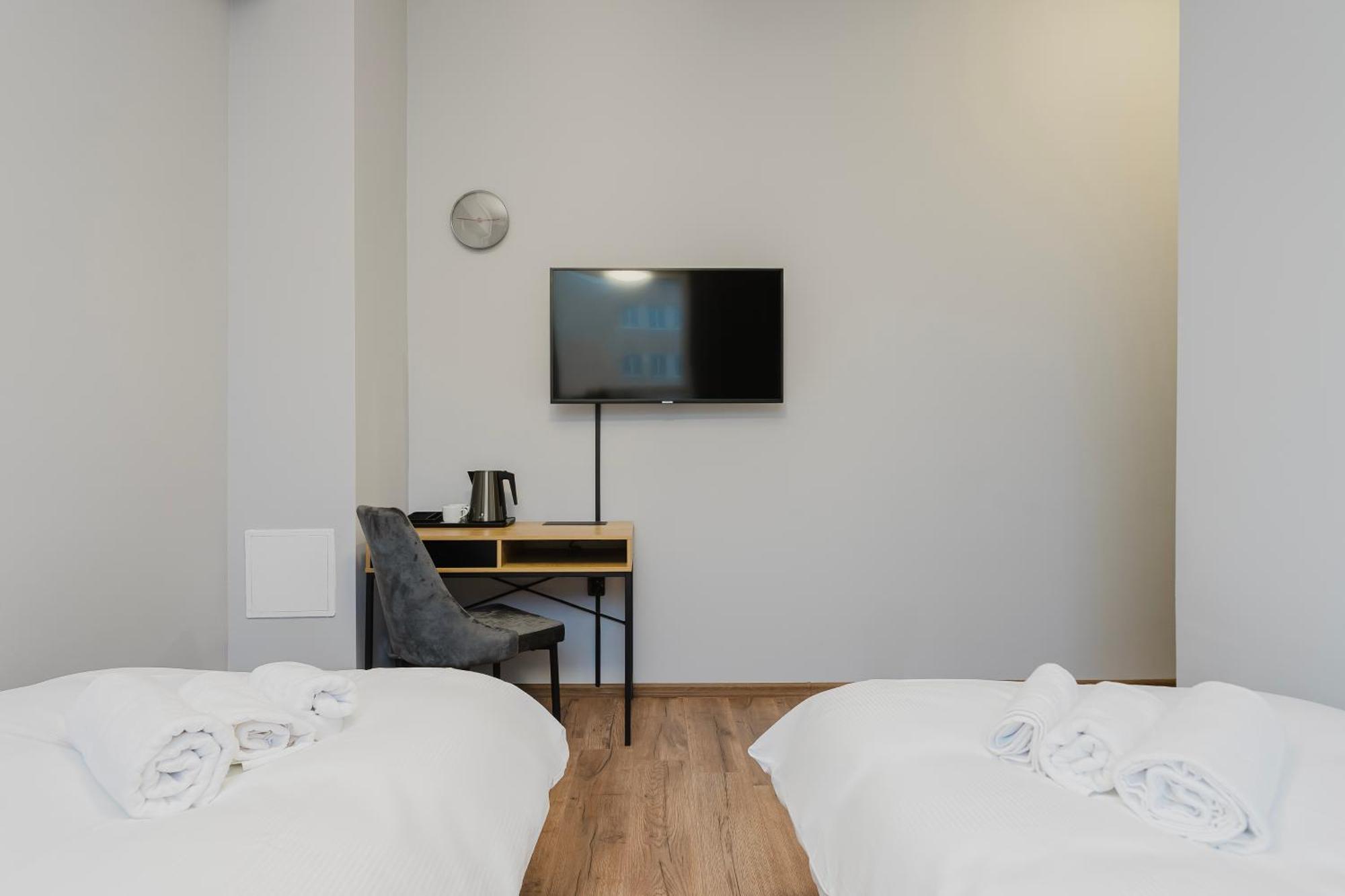 Hala Hostel - Pokoje Na Wylacznosc Tuz Przy Dworcu Gdynia Zewnętrze zdjęcie