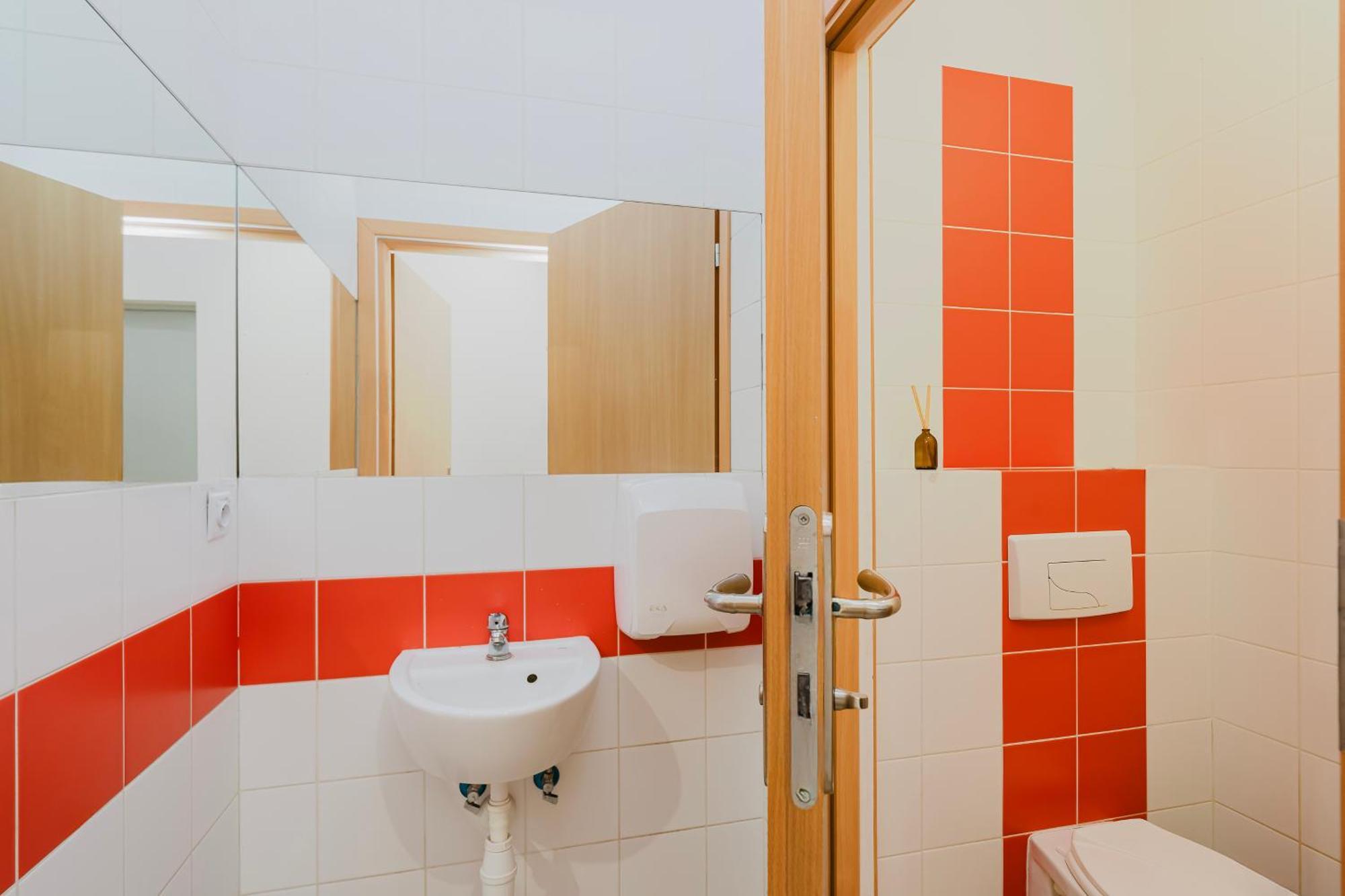 Hala Hostel - Pokoje Na Wylacznosc Tuz Przy Dworcu Gdynia Zewnętrze zdjęcie