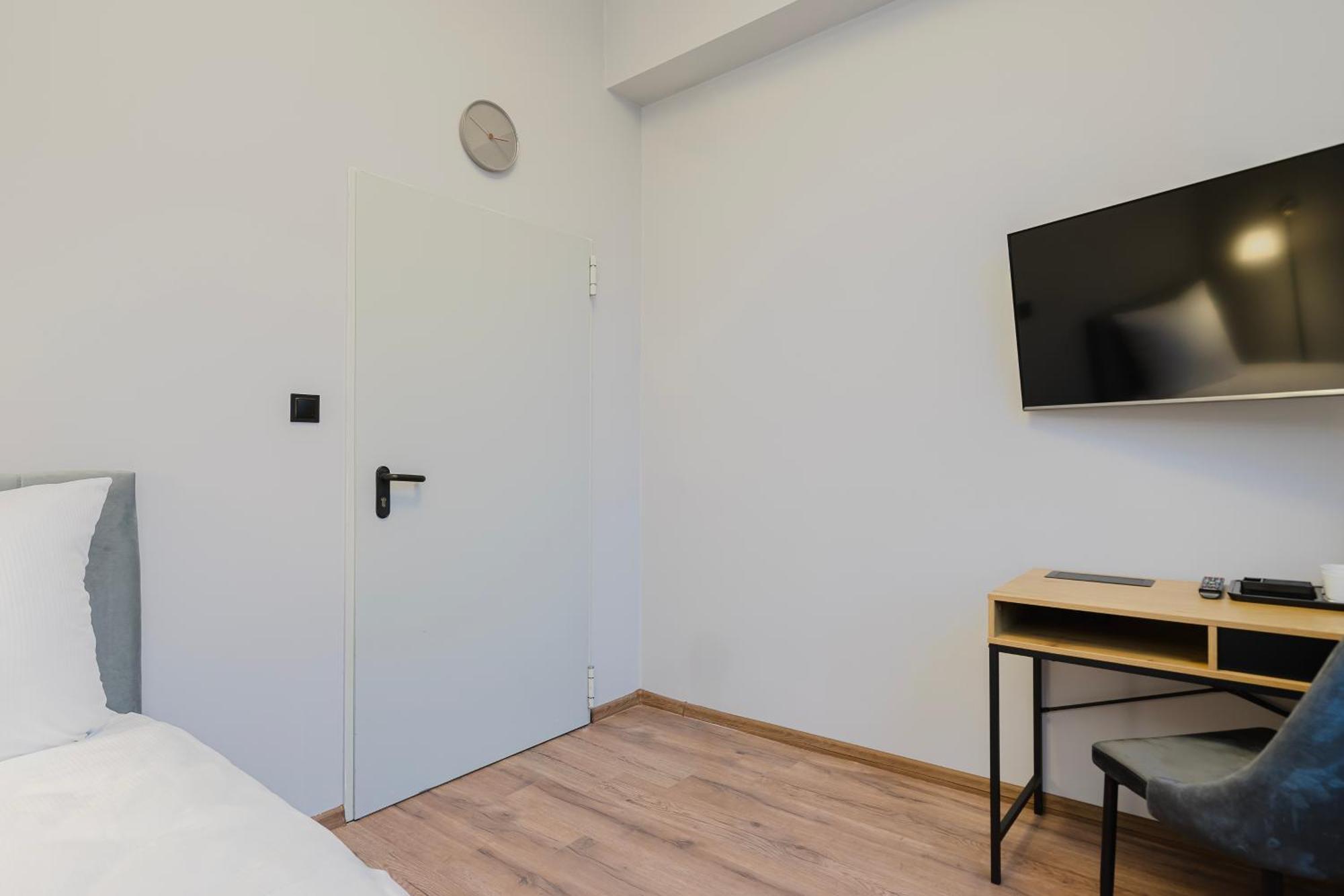 Hala Hostel - Pokoje Na Wylacznosc Tuz Przy Dworcu Gdynia Zewnętrze zdjęcie