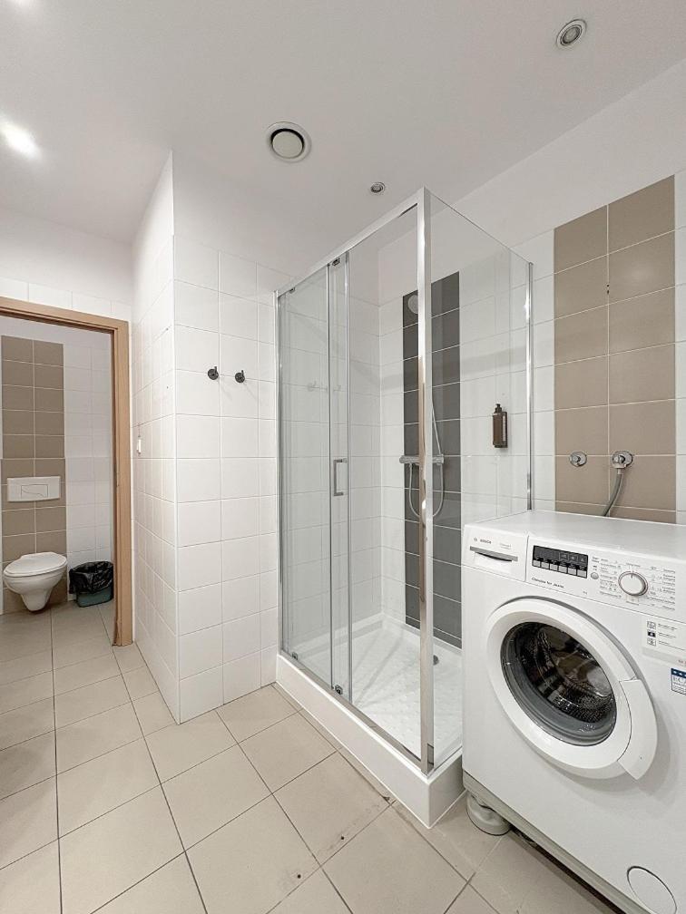 Hala Hostel - Pokoje Na Wylacznosc Tuz Przy Dworcu Gdynia Zewnętrze zdjęcie