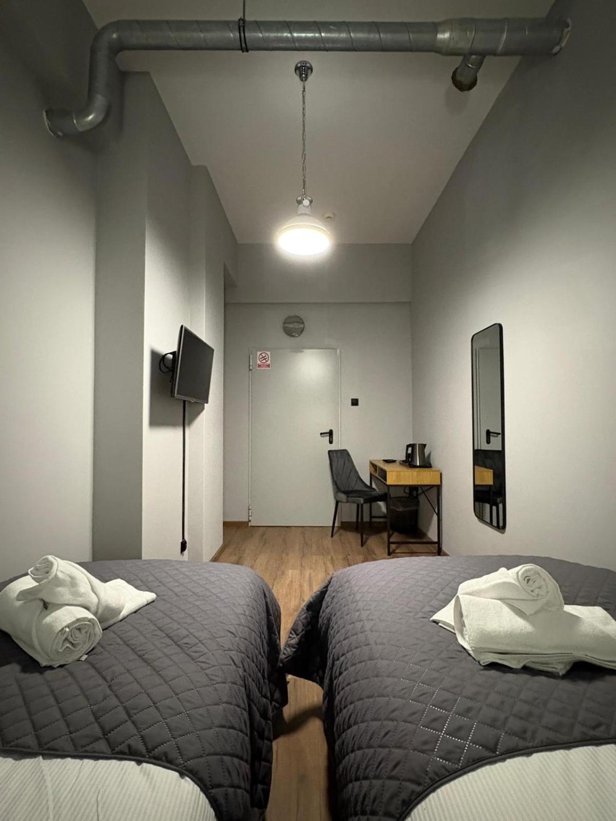 Hala Hostel - Pokoje Na Wylacznosc Tuz Przy Dworcu Gdynia Zewnętrze zdjęcie