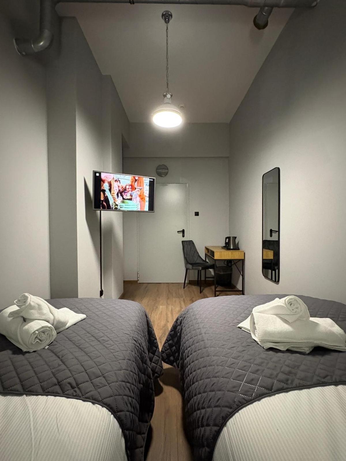 Hala Hostel - Pokoje Na Wylacznosc Tuz Przy Dworcu Gdynia Zewnętrze zdjęcie